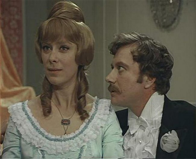 Соломенная шляпка - Трейлеры