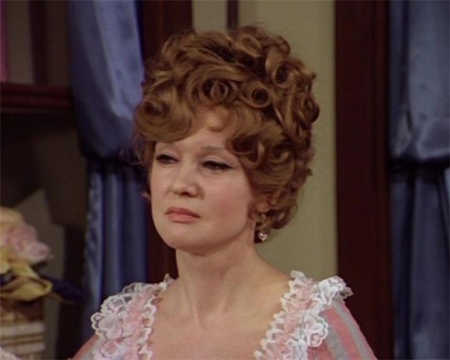 Соломенная шляпка - Трейлеры