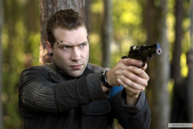 Дивергент, глава 2: Инсургент (2015) - Трейлеры