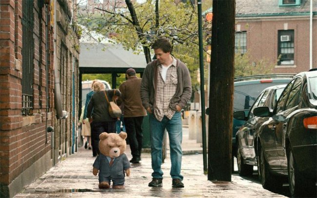 Третий лишний - Трейлеры