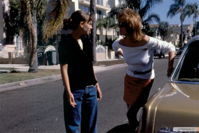 Где угодно, только не здесь (1999) - Трейлеры