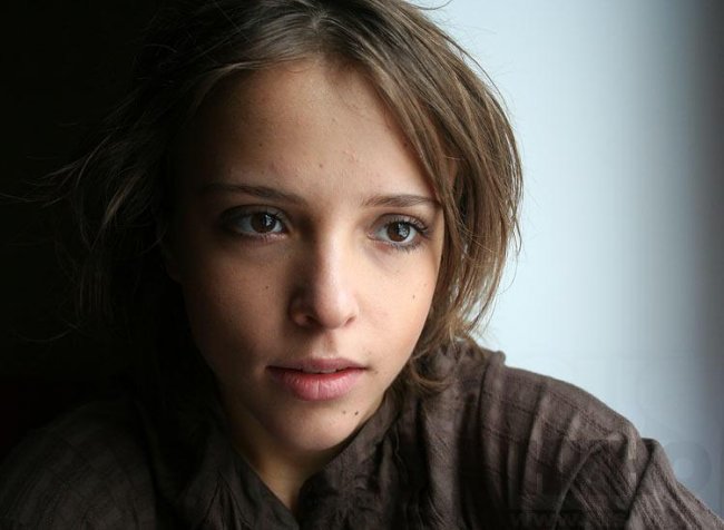 Галина Звягинцева: "В сериале "Выжить после" я делала партнеру массаж сердца" - Актрисы