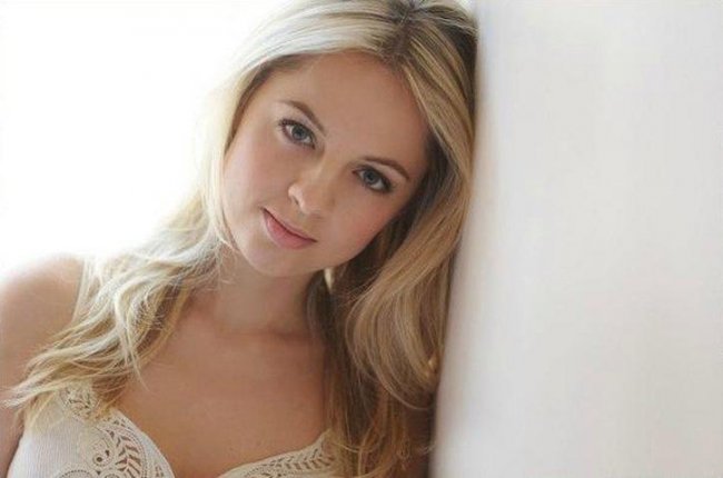 Яна Студилина: фото со съемок - Актрисы