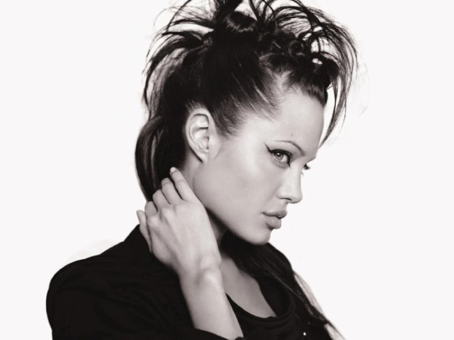 Анджелина Джоли - Трейлеры