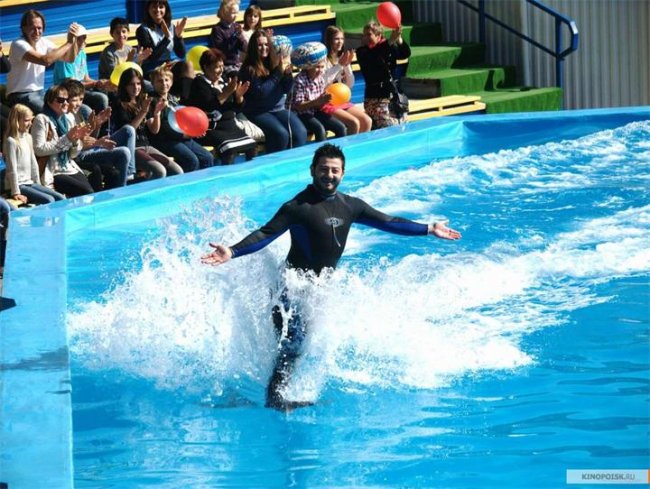 Подарок с характером - Трейлеры