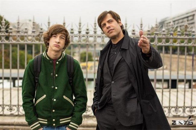 Снова 16 (2014) - Трейлеры