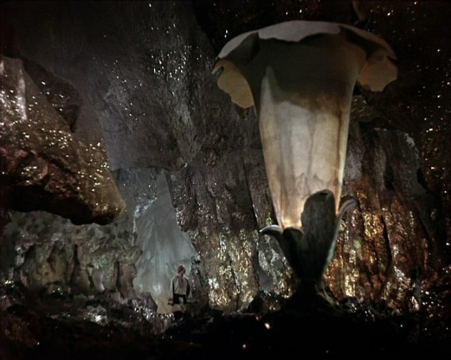 «Каменный цветок», фильм, 1946 г. - Трейлеры