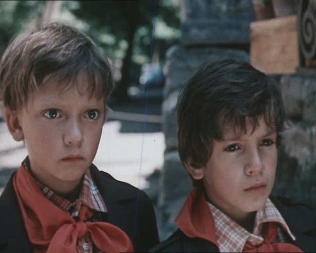 "Приключения Петрова и Васечкина, обыкновенные и невероятные" - детская комедия (1983) - Трейлеры