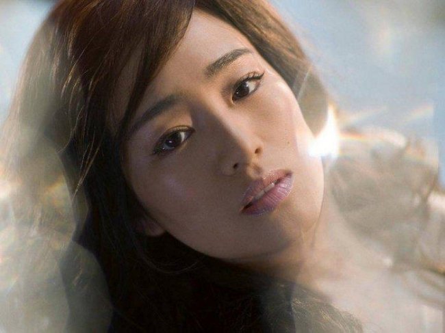 Китайская актриса Гун Ли - Трейлеры