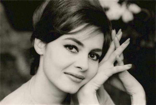 Мишель Мерсье, актриса - Трейлеры