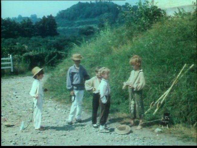 Фильм "Приключения Тома Сойера и Гекльберри Финна" (1981) - Трейлеры