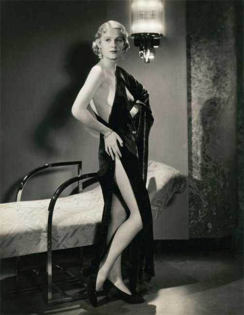 Глория Стюарт, актриса - Трейлеры