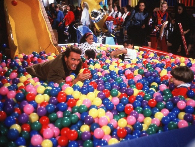 Подарок на Рождество - Трейлеры