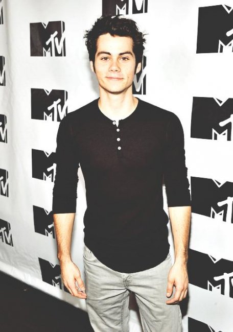 Волчонок. Дилан О'Брайэн - Трейлеры