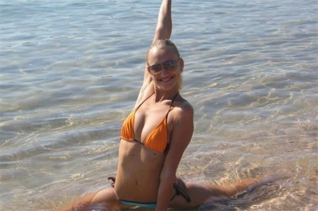 Полина Сидихина: фото в купальнике - Биографии