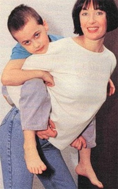 Георгий Толордава: Сын актрисы Ларисы Гузеевой - Биографии