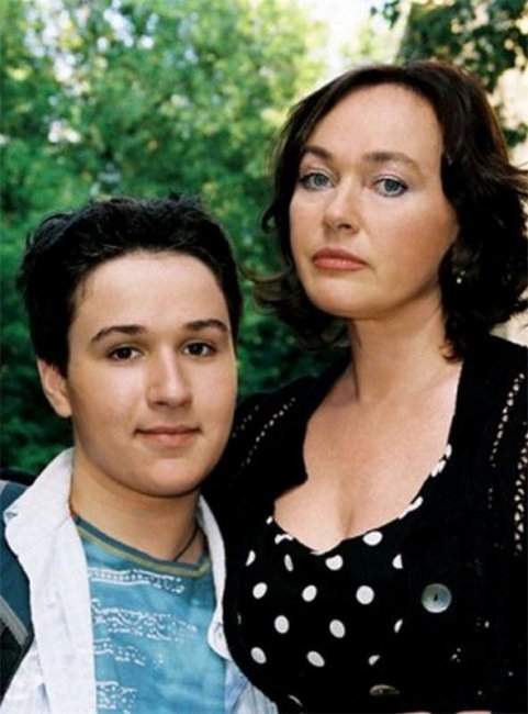 Георгий Толордава: Сын актрисы Ларисы Гузеевой - Биографии