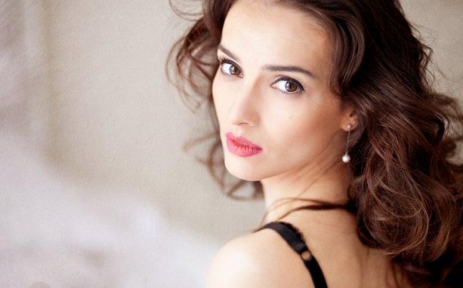 Юлия Зимина - Биографии