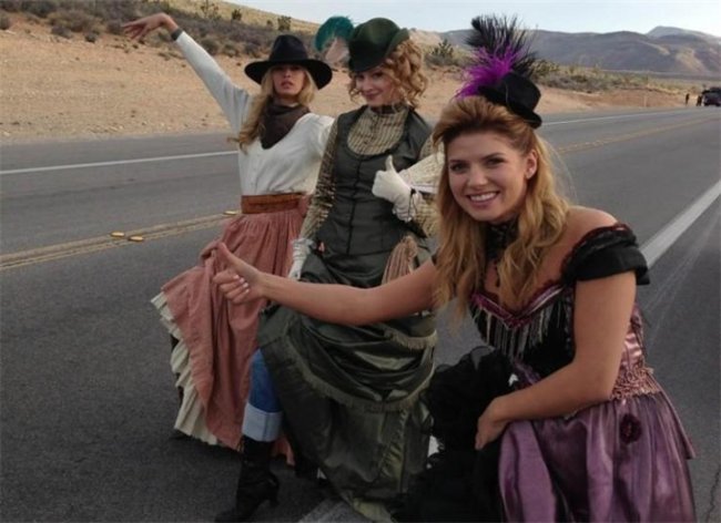 Любовь в большем городе 3 - Трейлеры