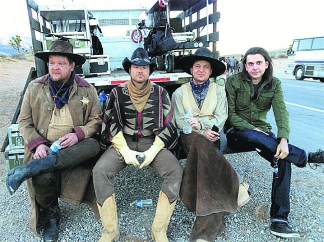 Любовь в большем городе 3 - Трейлеры