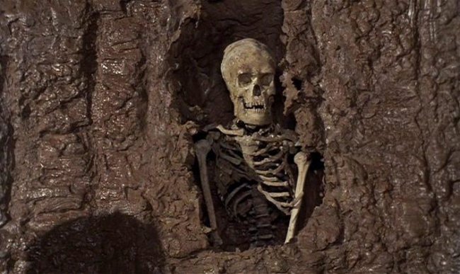 Сериал Куотермасс и колодец/Quatermass and the Pit - Трейлеры