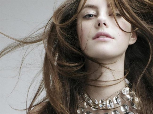 Кая Скоделарио, актриса - Трейлеры