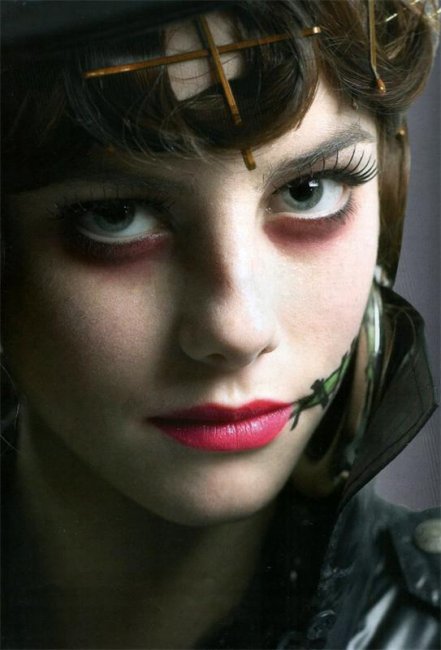 Кая Скоделарио, актриса - Трейлеры