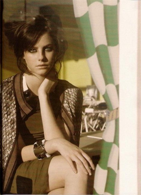 Кая Скоделарио, актриса - Трейлеры