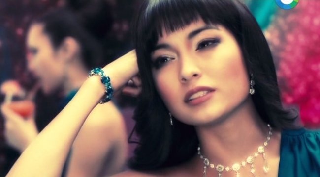 Виртуальная любовь (2012) - Трейлеры