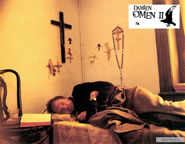 Омен 2: Дэмиен - Трейлеры