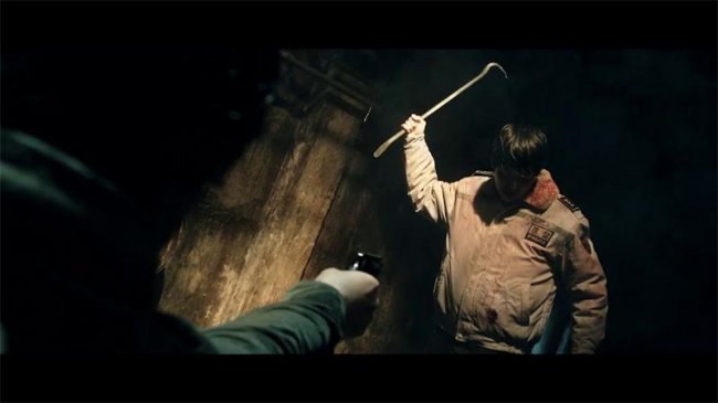 Люк / Manhole (2014) - Трейлеры