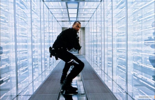 Обитель зла(2002) - Трейлеры