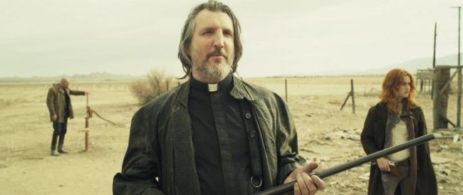 Колодец / The Well / The Last Survivors (2014) - Трейлеры