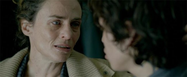 Незнакомец / The Stranger (2014) - Трейлеры