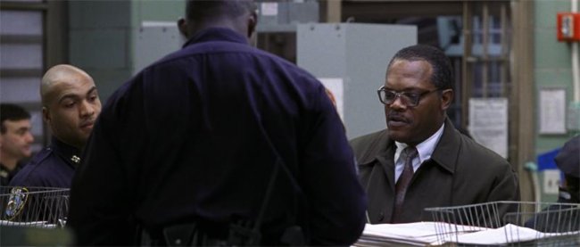 Фильм "В чужом ряду" (2002) - Трейлеры