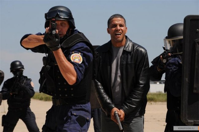 Замкнутый круг (2009) - Трейлеры