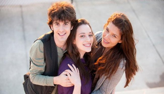 Написать любовь на её руках / To Write Love on Her Arms (2015) - Трейлеры