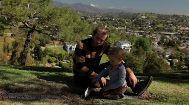 Конец любви / The End of Love (2012) - Трейлеры