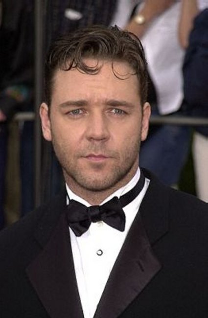 Рассел Кроу - Биографии