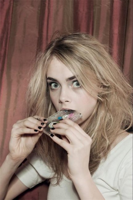 Кара Делевинь. Биография - Биографии