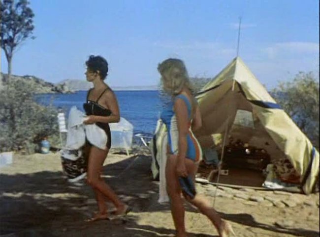 Три плюс два - Трейлеры