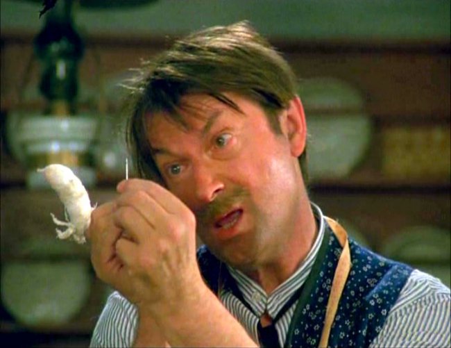 За спичками (1980 года) - Трейлеры