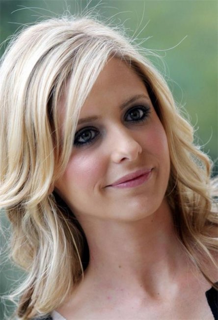 Сара Мишель Геллар - Биографии