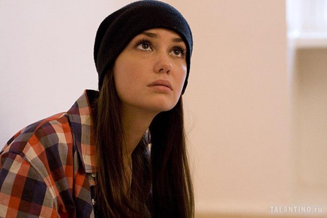 Агата Муцениеце - Биографии