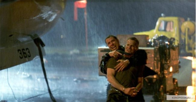 База «Клейтон» (2003) - Трейлеры