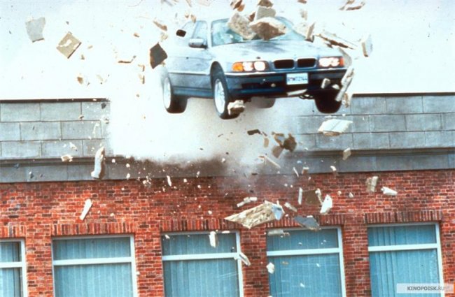 Завтра не умрет никогда (1997) - Трейлеры