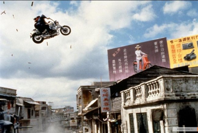 Завтра не умрет никогда (1997) - Трейлеры