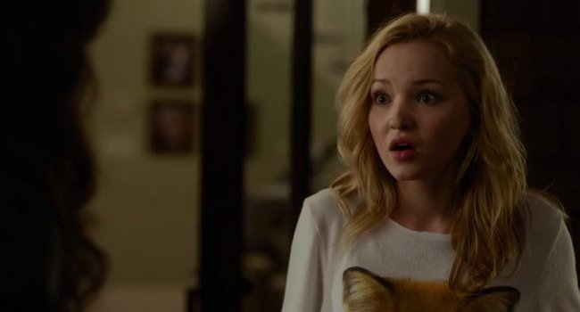 Особо опасна / Barely Lethal (2015) - Трейлеры