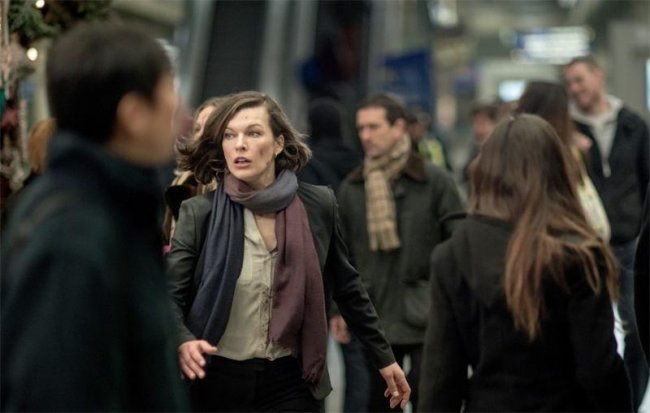 Уцелевшая / Survivor (2015) - Трейлеры