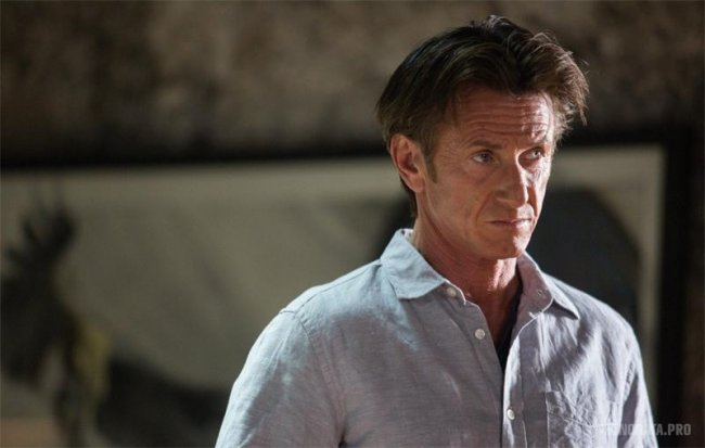 Ганмен / The Gunman (2015) - Трейлеры